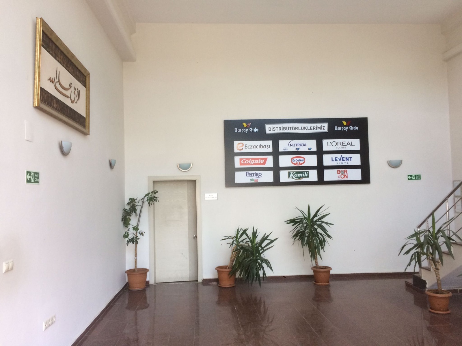 Burçay Gıda Genel Merkez Lobi ve Distribütörlük Panosu